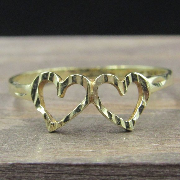 Jewelry - Size 7 10K Gold Textured Double Heart Band Ring